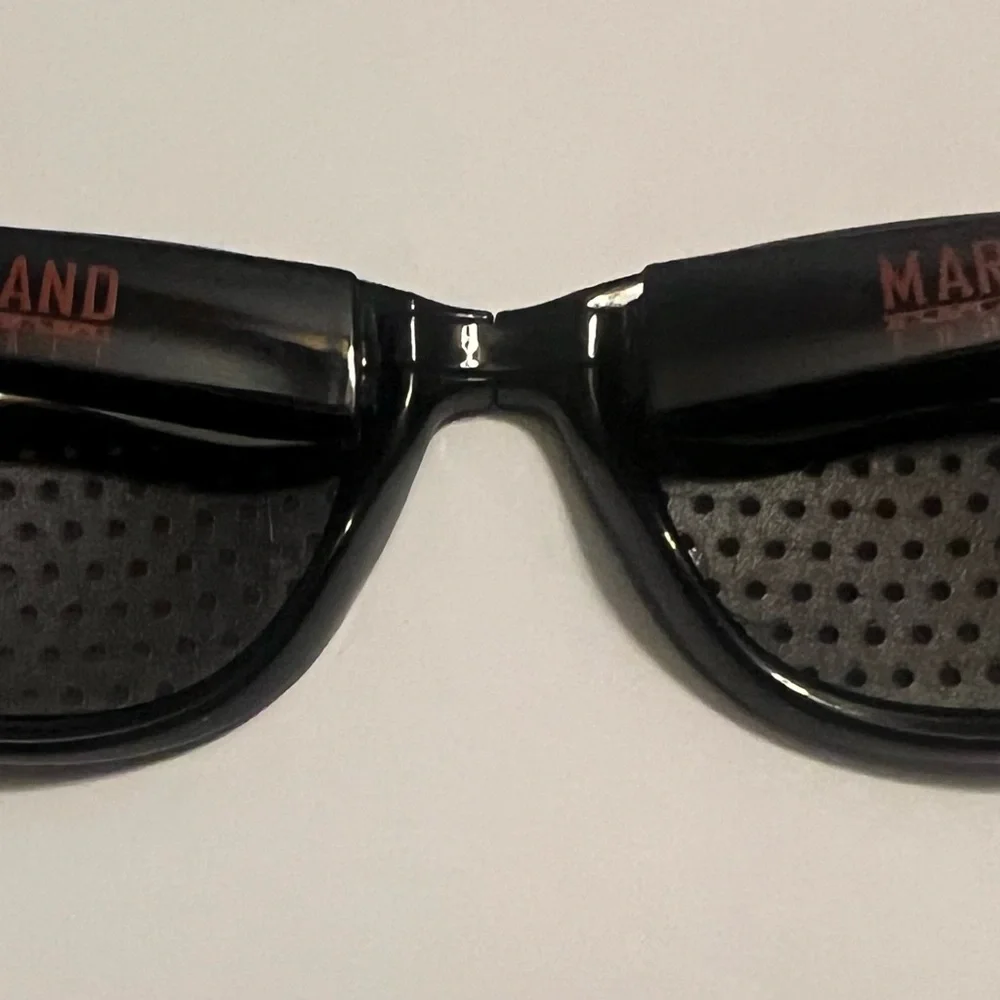 10 pairs of Maryland flag folding sunglasses. Game, tailgating, groomsmen gifts